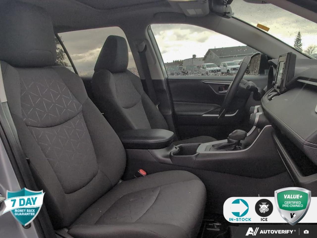 2022 Toyota RAV4 XLE 2.5L | MOONROOF | HEATED SEATS Photo