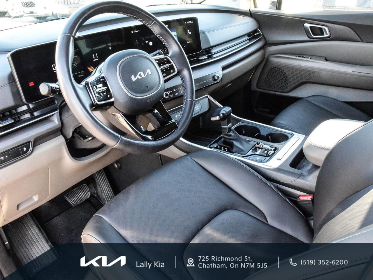 2025 Kia Carnival EX Kia Exec Unit | Qualifies for New Incentives Photo