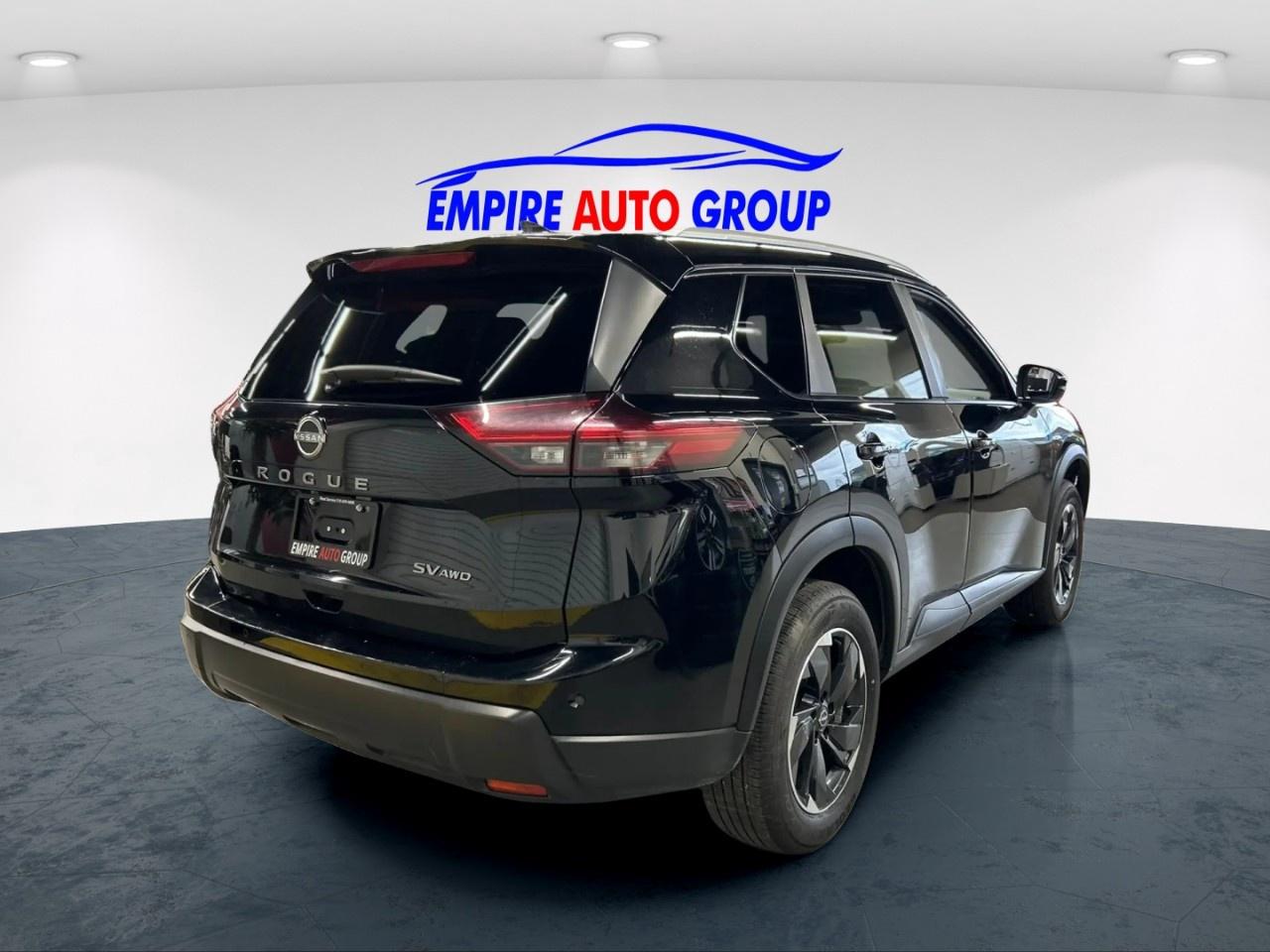 2024 Nissan Rogue SV Photo