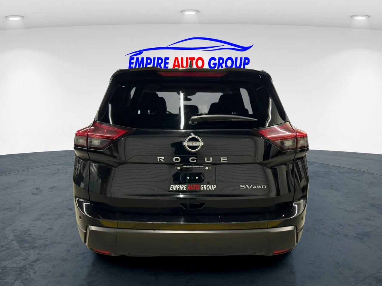 2024 Nissan Rogue SV Photo4