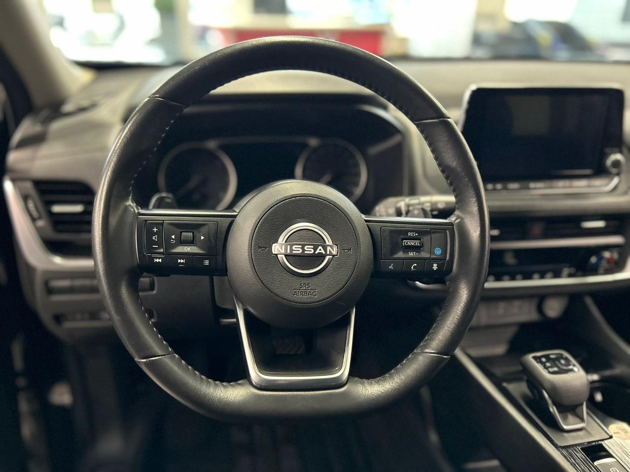 2024 Nissan Rogue SV Photo