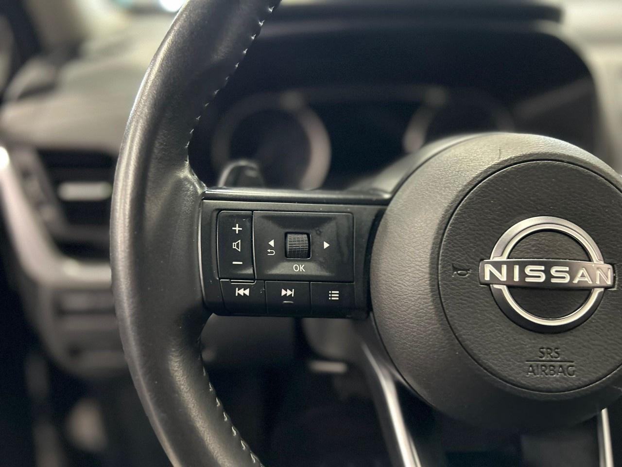 2024 Nissan Rogue SV Photo