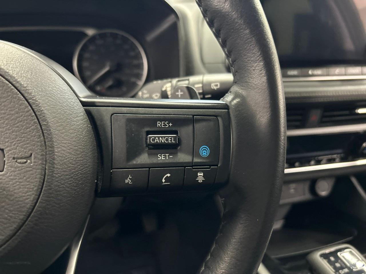 2024 Nissan Rogue SV Photo