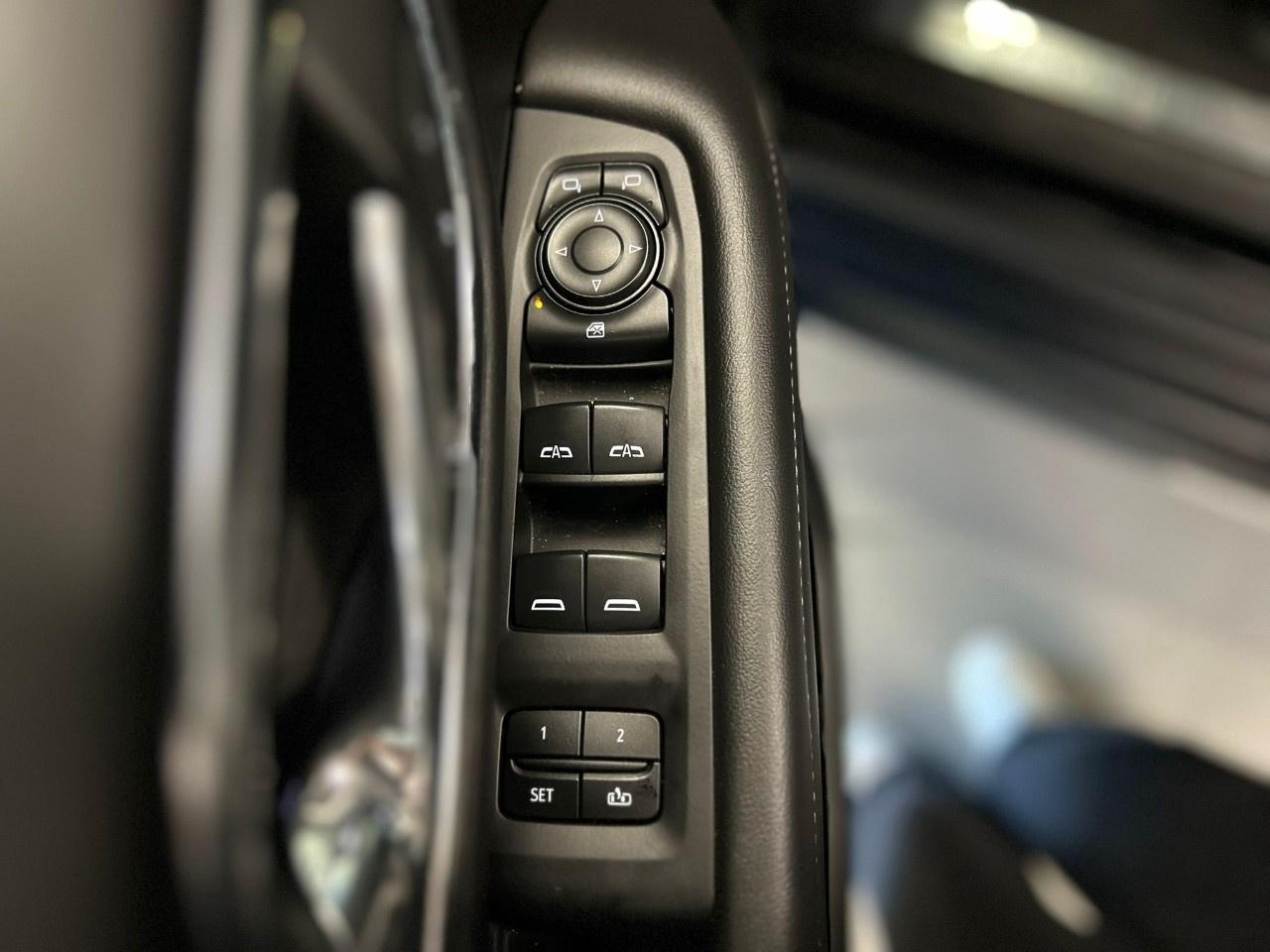 2023 Chevrolet Suburban LT Photo