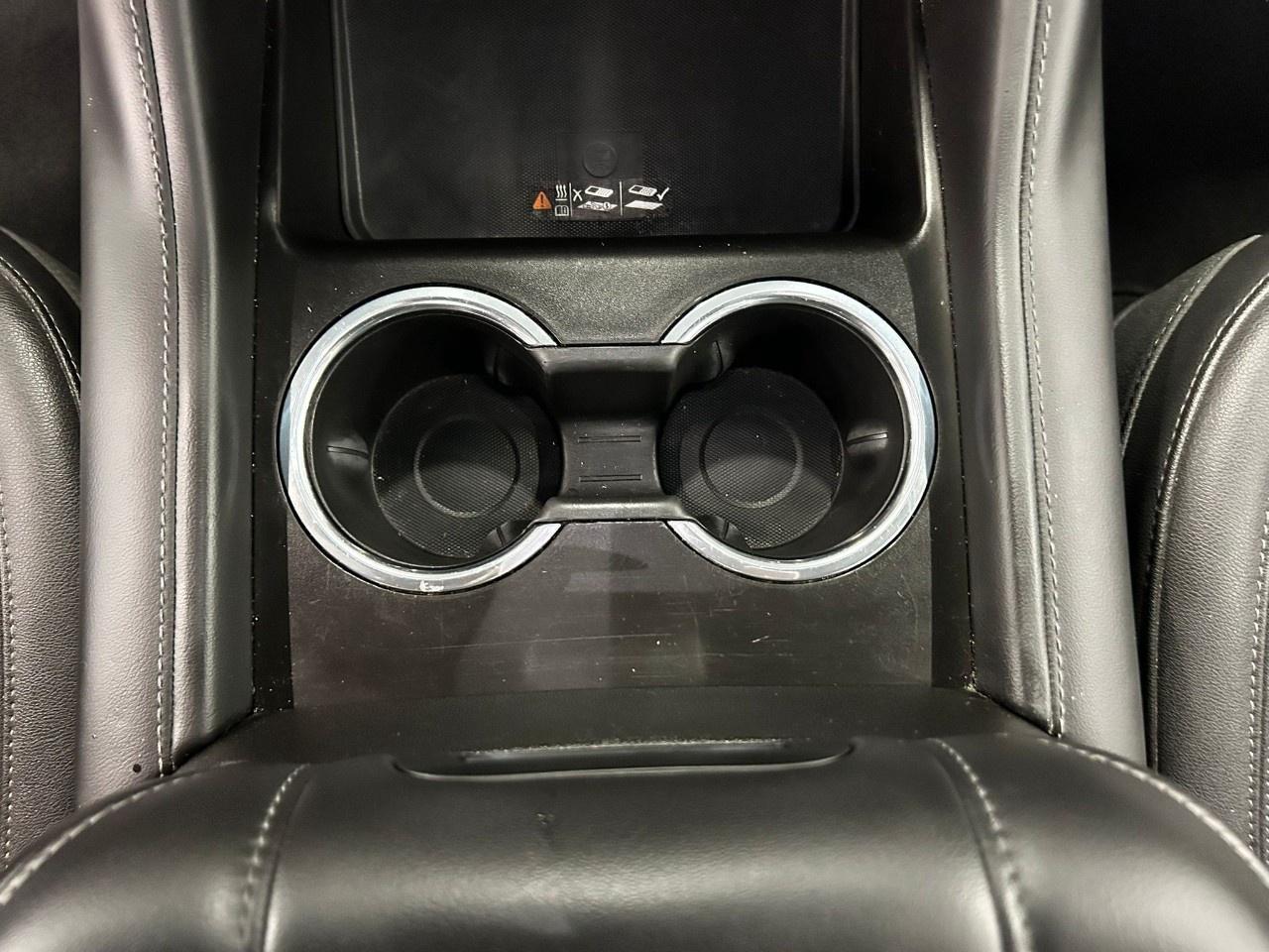 2023 Chevrolet Suburban LT Photo