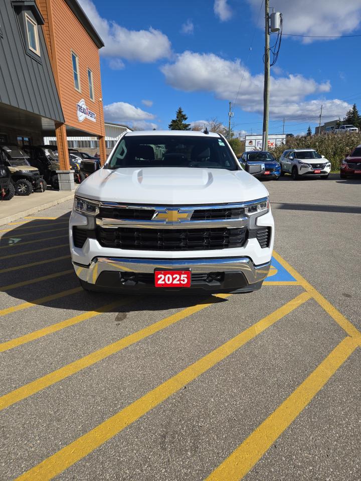 2025 Chevrolet Silverado 1500 LT Photo