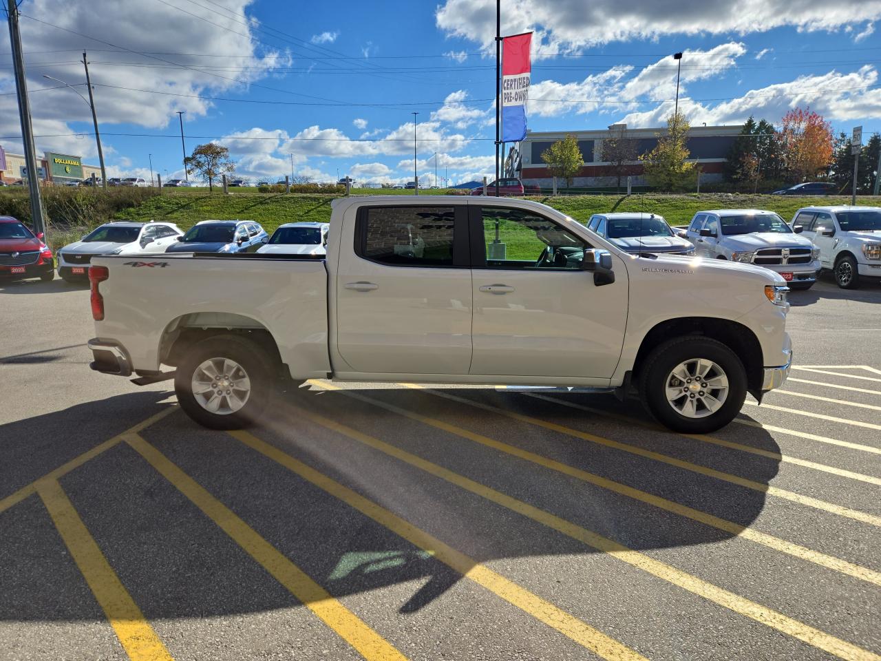 2025 Chevrolet Silverado 1500 LT Photo