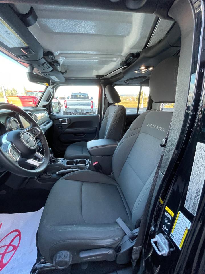 2023 Jeep Wrangler Sahara Photo