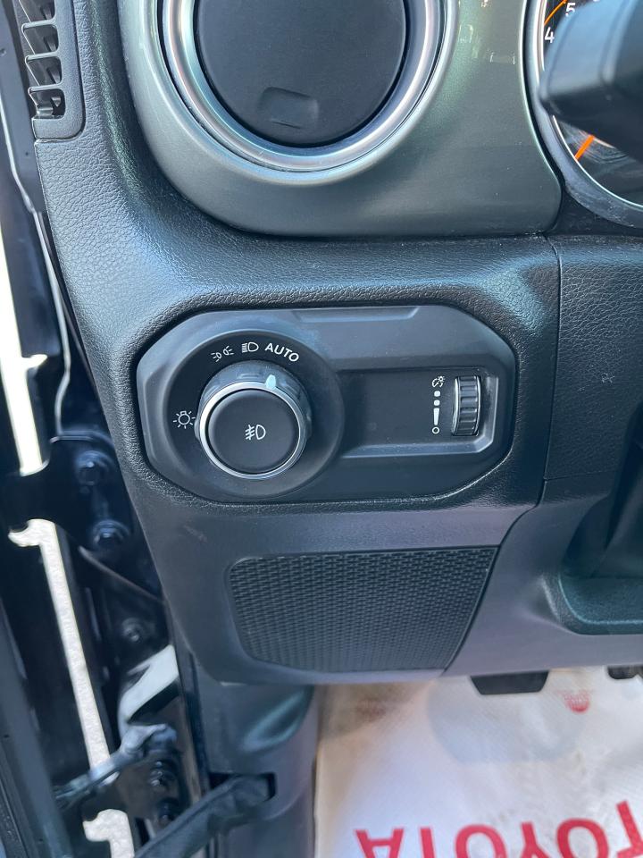 2023 Jeep Wrangler Sahara Photo