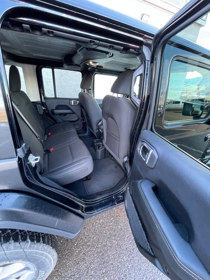 2023 Jeep Wrangler Sahara Photo