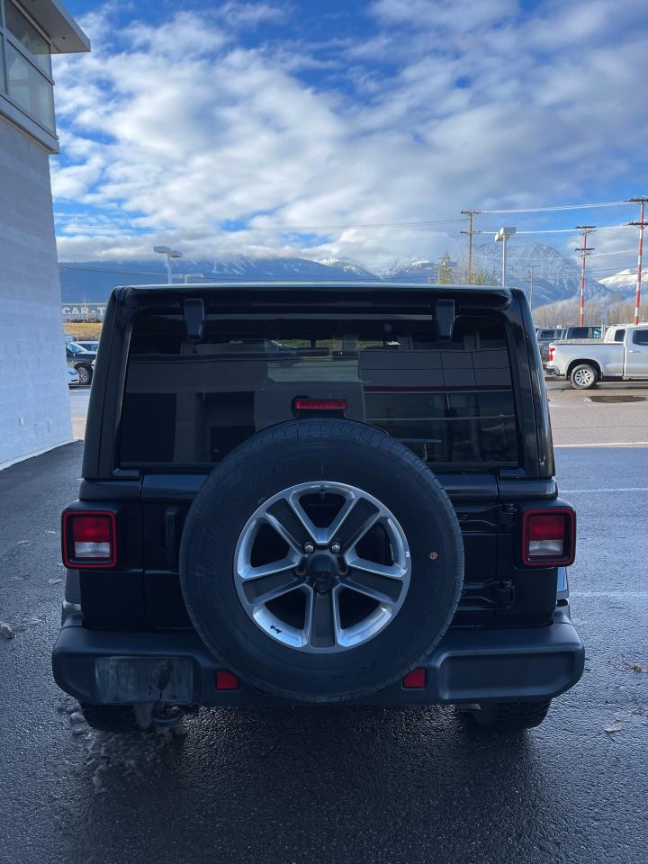 2023 Jeep Wrangler Sahara Photo