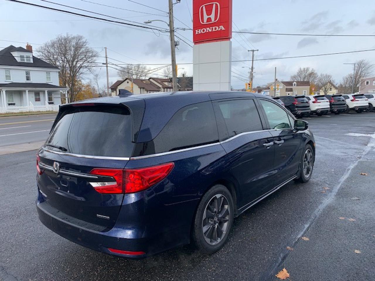 2022 Honda Odyssey Touring Photo
