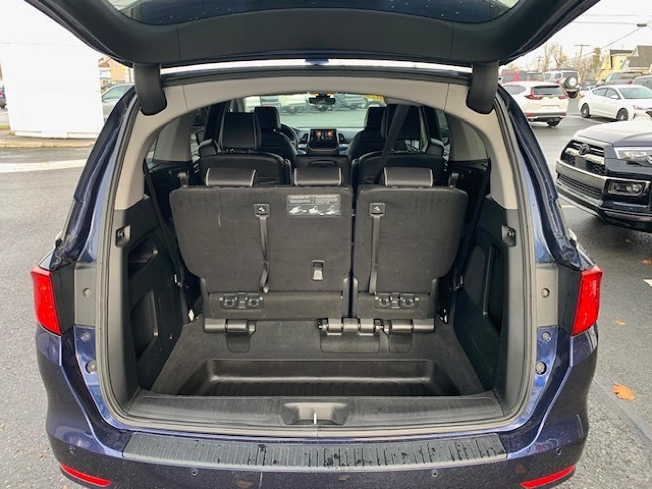 2022 Honda Odyssey Touring Photo