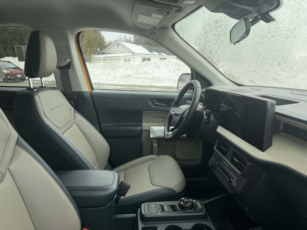 2026 Ford Maverick Lariat Photo2