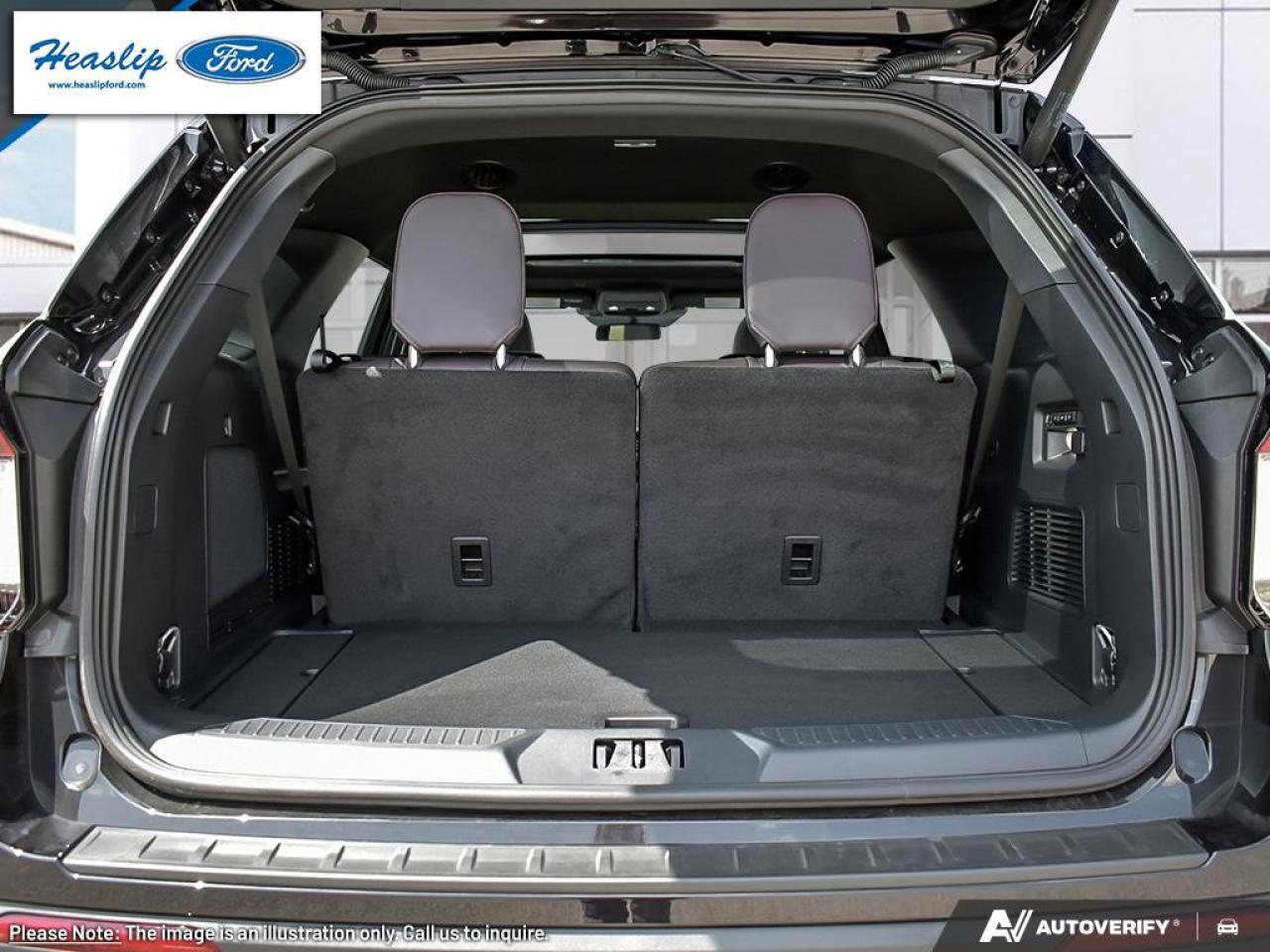 2025 Ford Explorer Platinum Photo