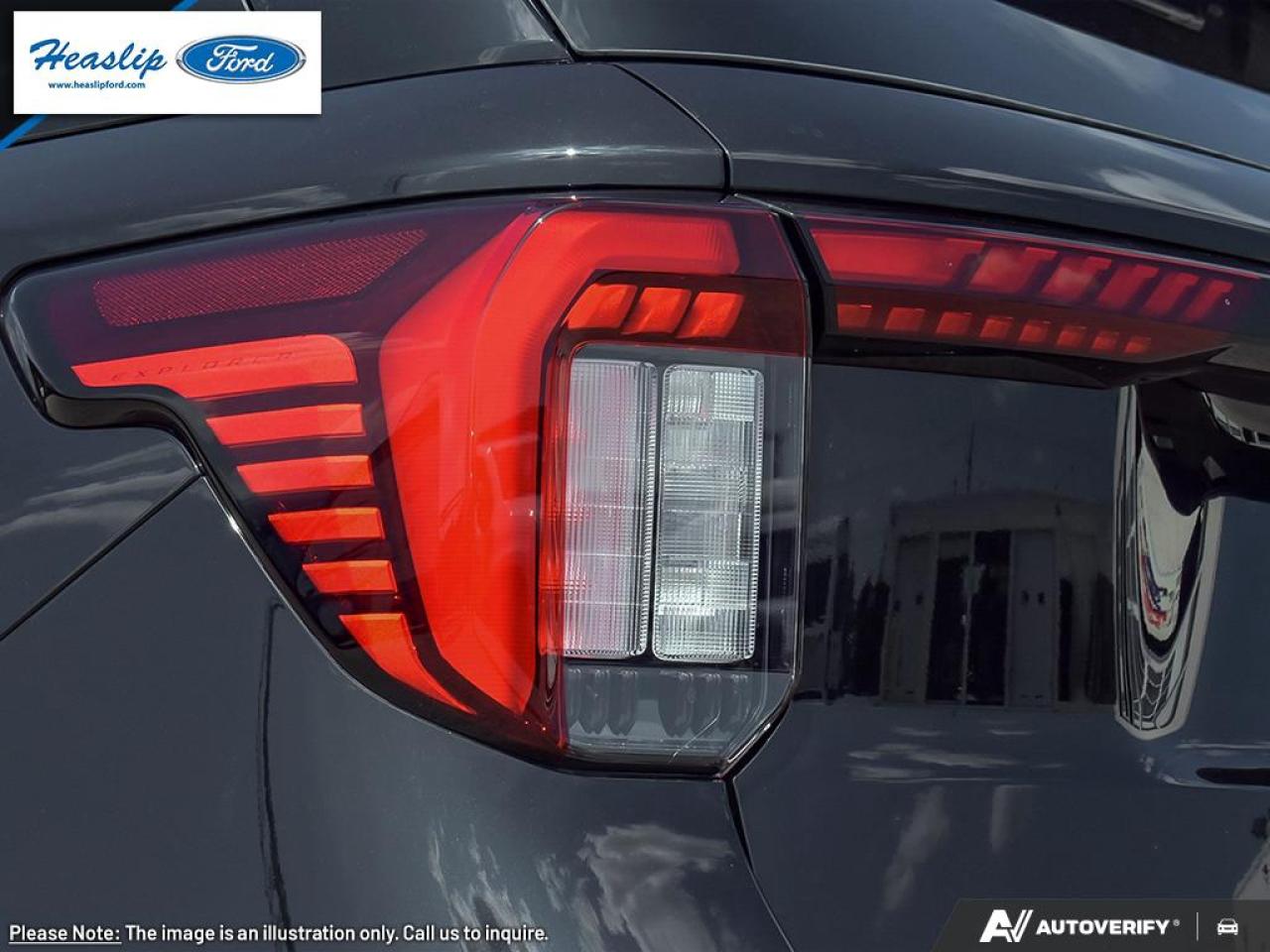 2025 Ford Explorer Platinum Photo