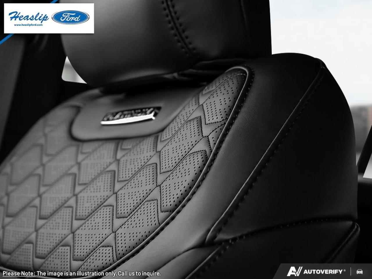 2025 Ford Explorer Platinum Photo