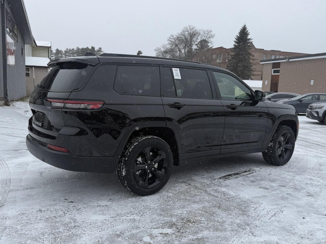 2025 Jeep Grand Cherokee L Limited 4x4 Photo