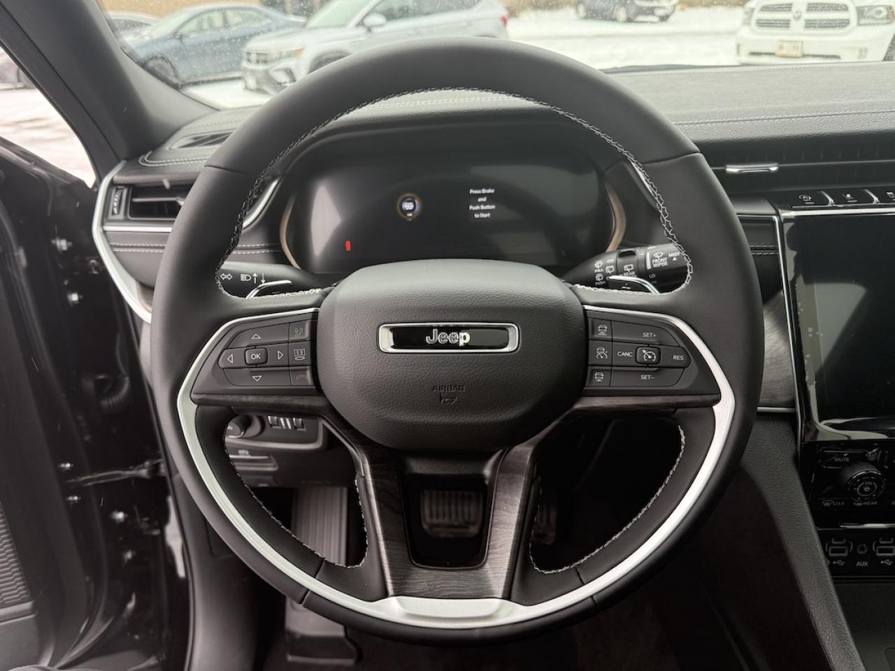 2025 Jeep Grand Cherokee L Limited 4x4 Photo