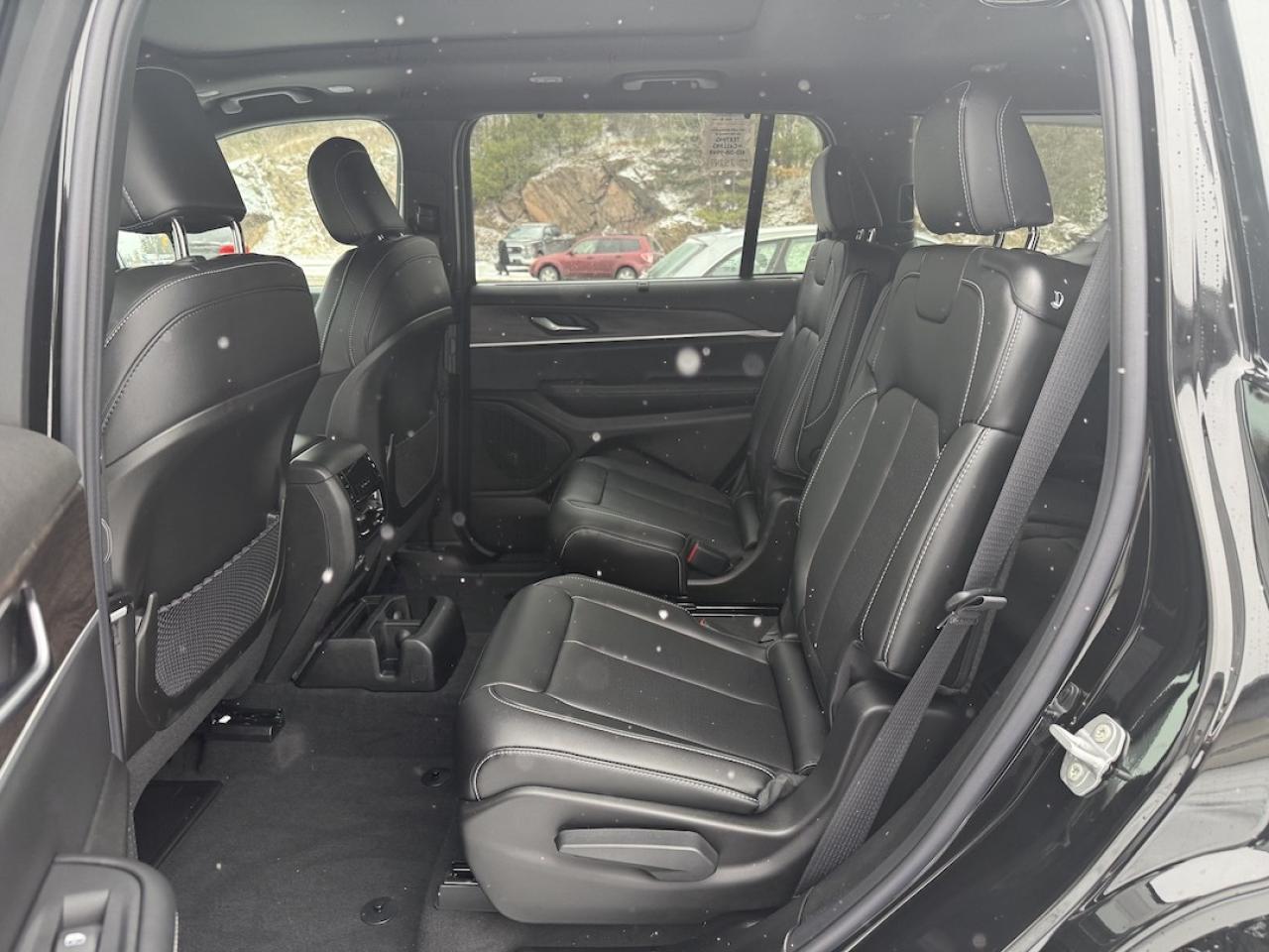 2025 Jeep Grand Cherokee L Limited 4x4 Photo