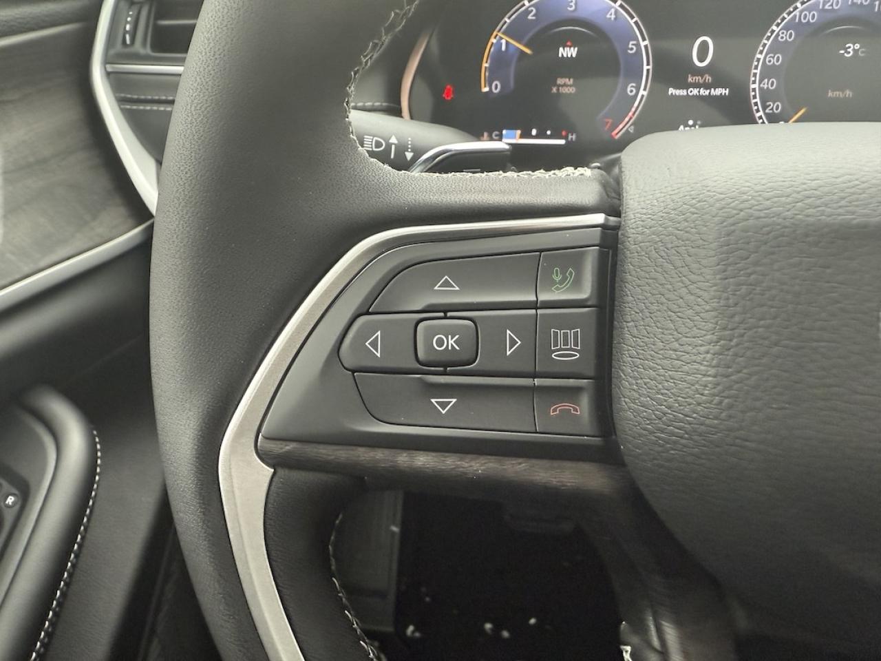 2025 Jeep Grand Cherokee L Limited 4x4 Photo