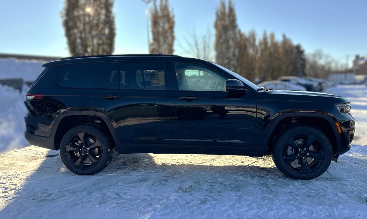 2025 Jeep Grand Cherokee L Limited 4x4 Photo