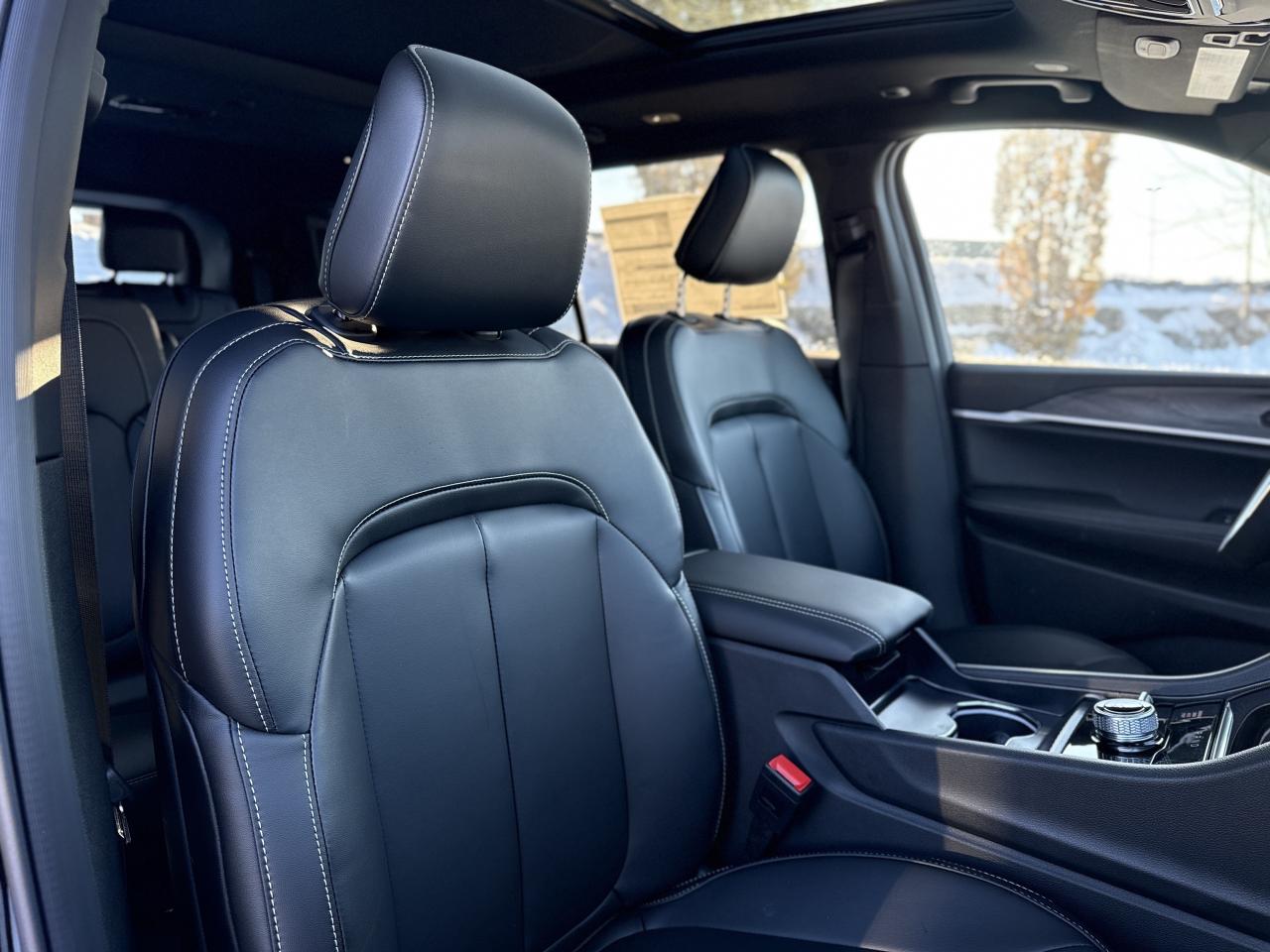 2025 Jeep Grand Cherokee L Limited 4x4 Photo