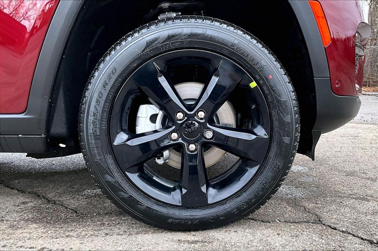 2025 Jeep Grand Cherokee LIMITED | Black App Pkg | Pano Roof | Tow Pkg Photo