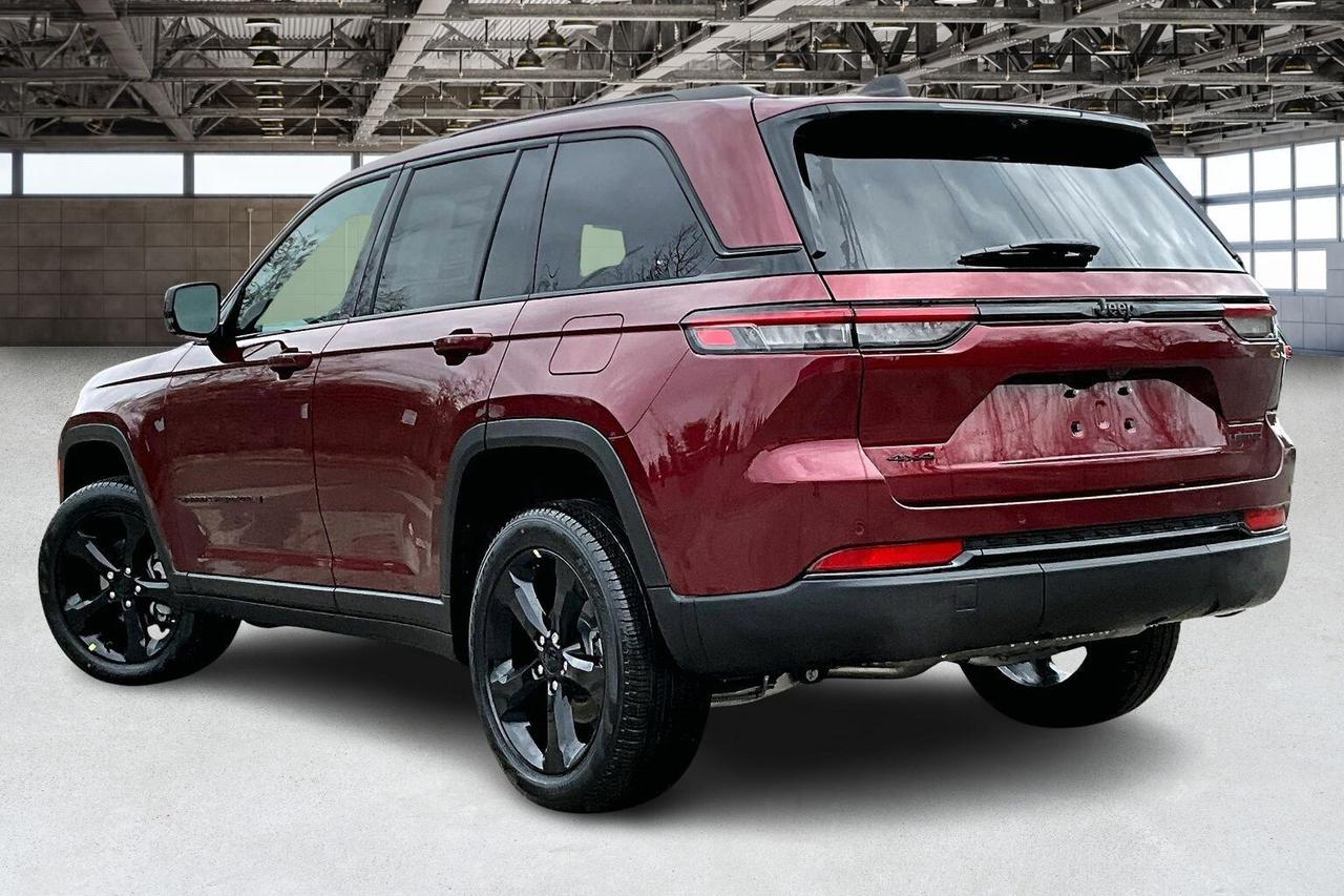 2025 Jeep Grand Cherokee LIMITED | Black App Pkg | Pano Roof | Tow Pkg Photo