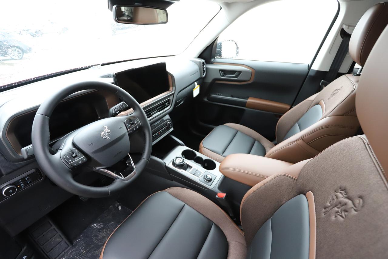 2025 Ford Bronco Sport Outer Banks 4x4 Photo