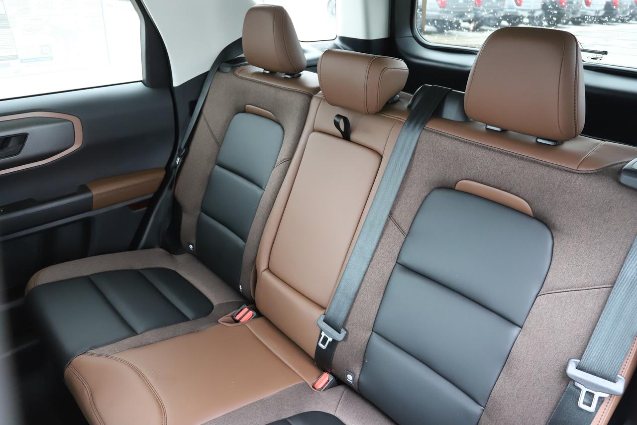 2025 Ford Bronco Sport Outer Banks 4x4 Photo