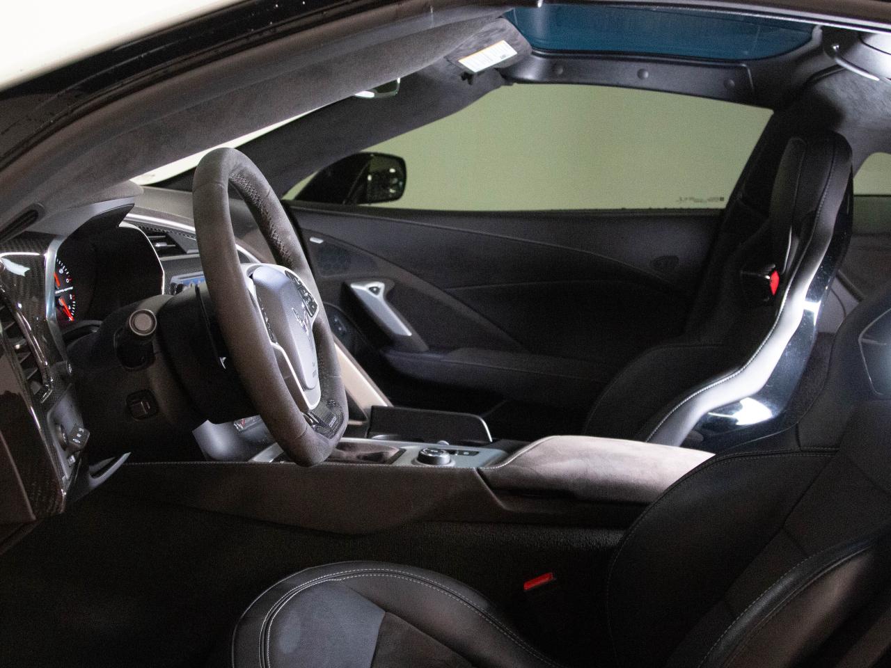 2016 Chevrolet Corvette STINGRAY | Z51 | 3LT | CABRON TRIM | BOSE | Photo