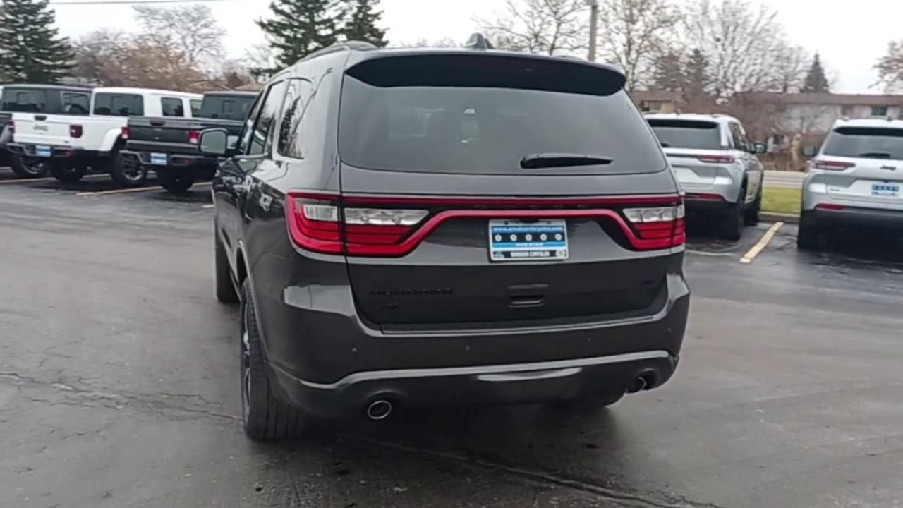2024 Dodge Durango BLACKTOP PACKAGE / HEATED VENTILATED SEATS /  NAV Photo