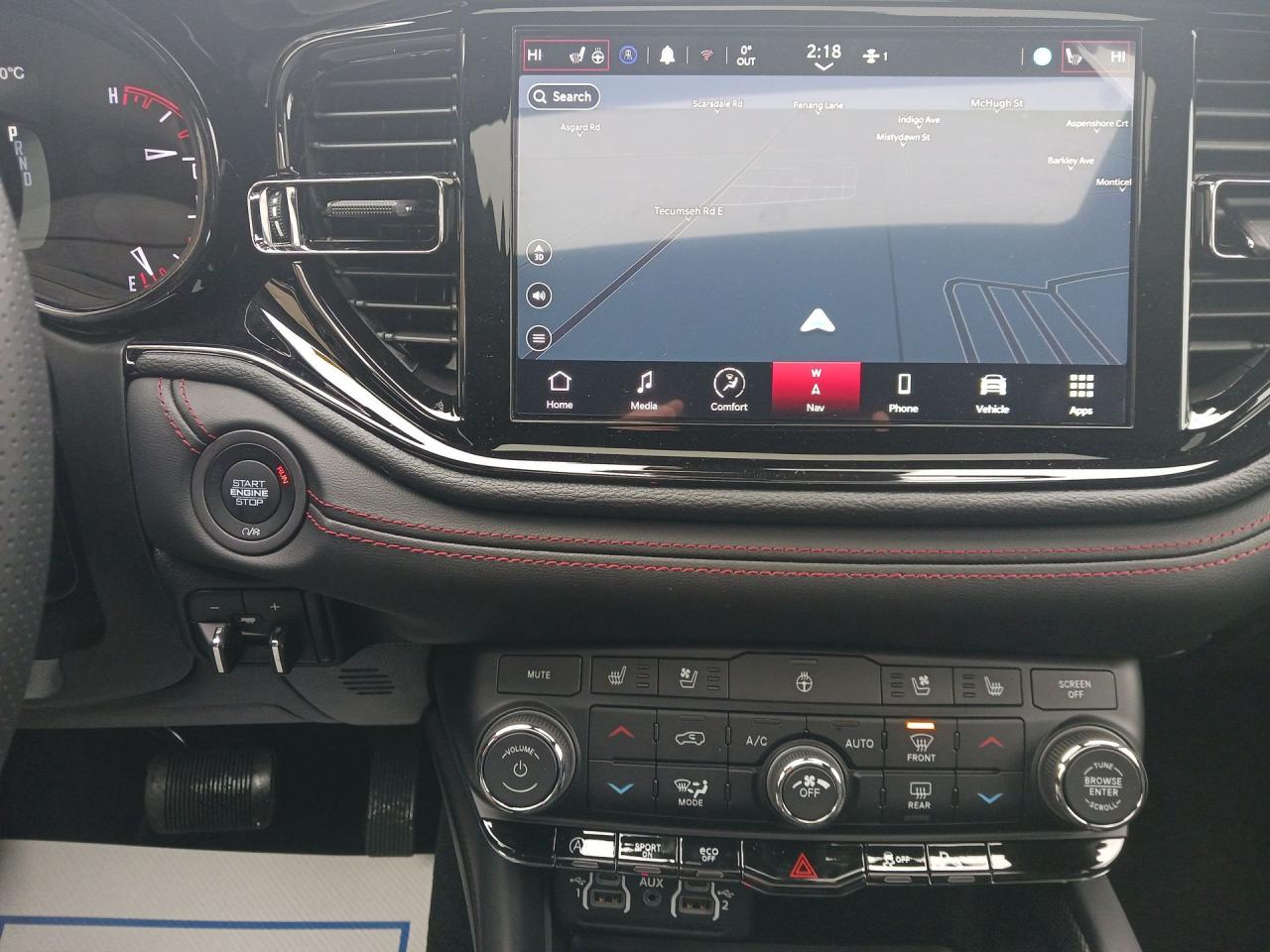 2024 Dodge Durango BLACKTOP PACKAGE / HEATED VENTILATED SEATS /  NAV Photo