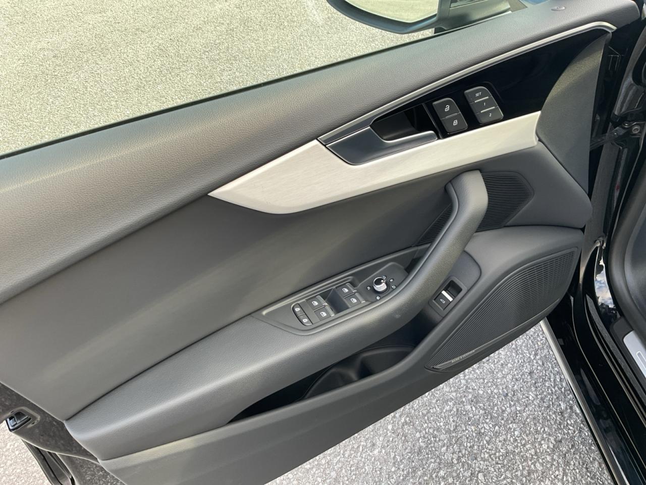 2024 Audi A5 Sportback 2.0T Technik! S-Line Spotback! Great kms! Photo