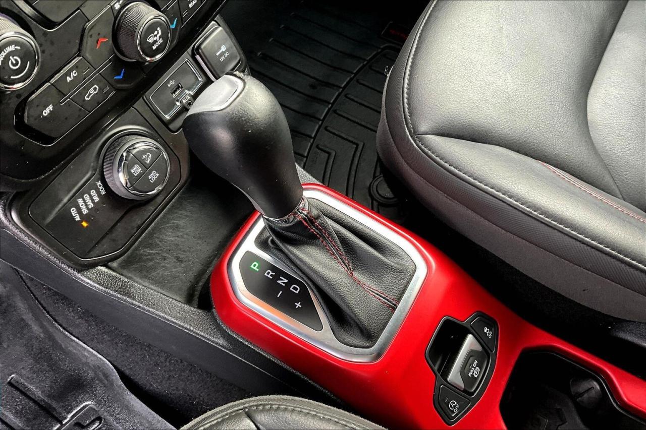 2019 Jeep Renegade Trailhawk | Heated Leather | Open Air Roof | 4X4 Photo