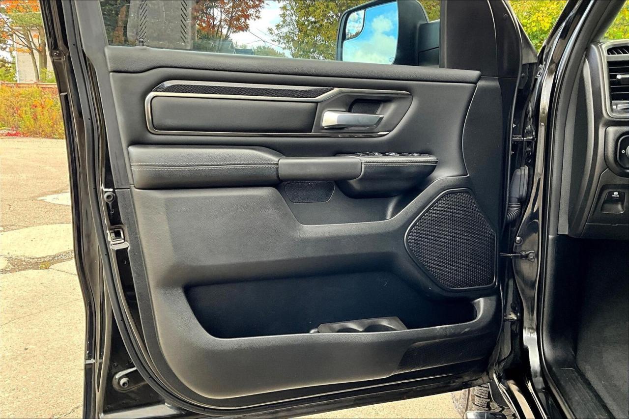 2019 RAM 1500 Sport Crew | 8.4 Screen Alpine | Side Steps | 4X4 Photo