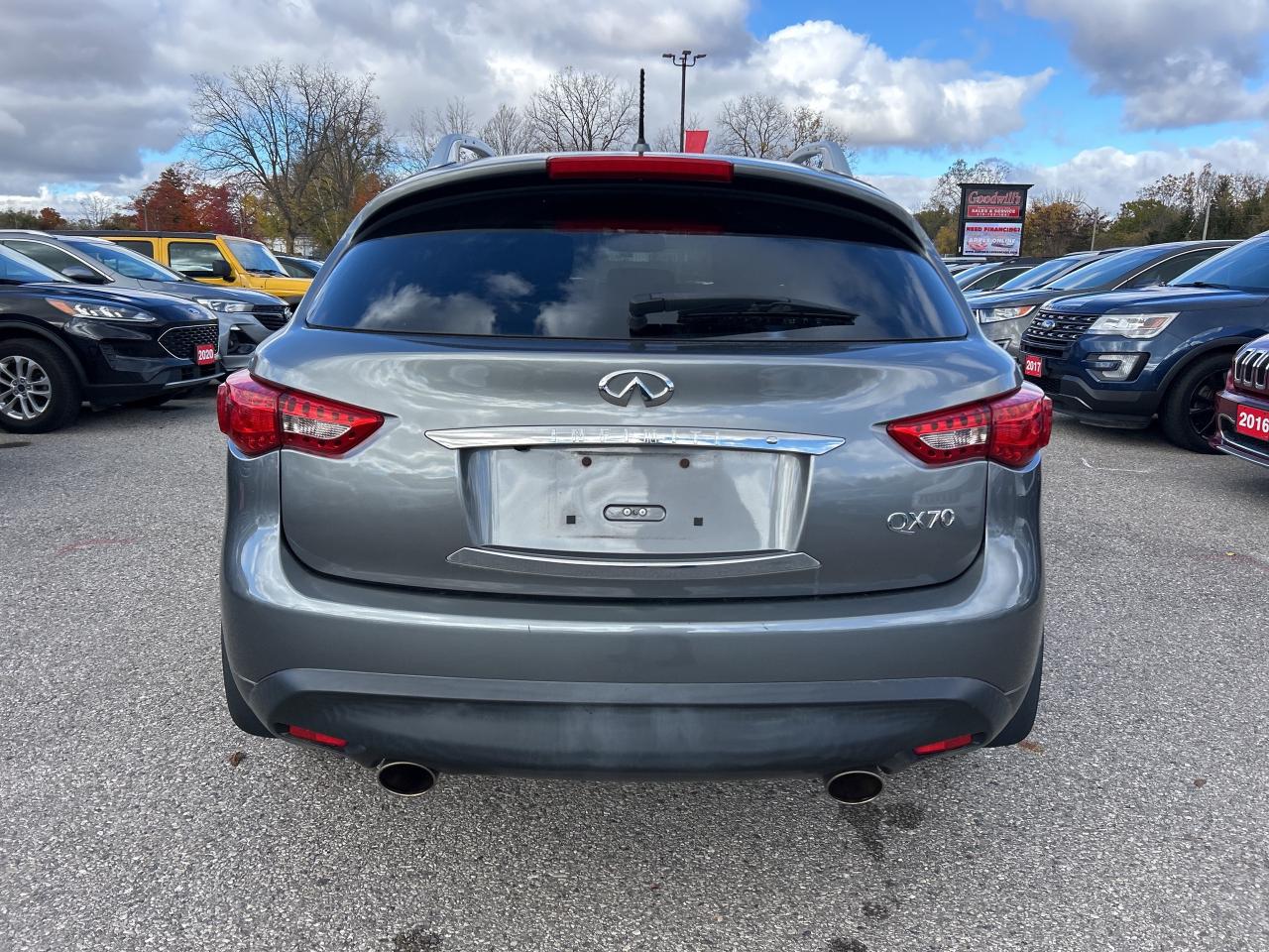 2016 Infiniti QX70 AWD, CLEAN CARFAX, BACK UP CAM, SUNROOF, LEATHER! - Photo #7