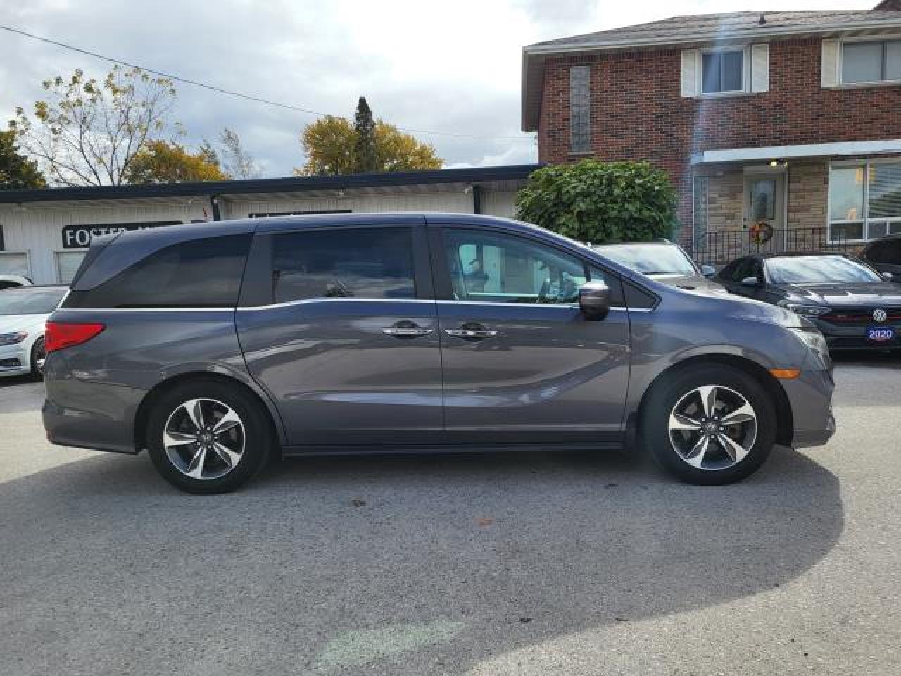 2019 Honda Odyssey EX-L Photo2