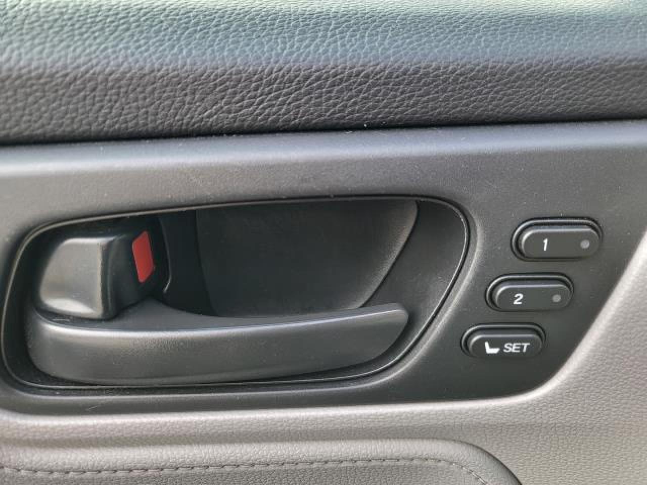 2019 Honda Odyssey EX-L Photo11