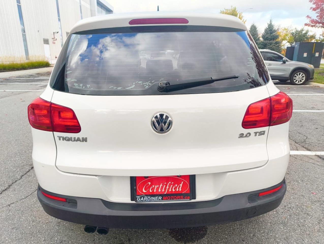 2013 Volkswagen Tiguan SE 4dr Front-wheel Drive Automatic Photo4