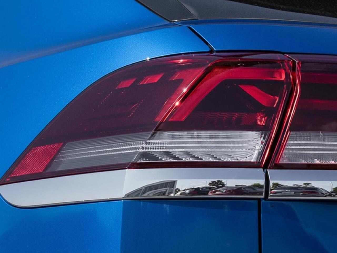 2026 Volkswagen Atlas Cross Sport Execline  - Massaging Seats Photo