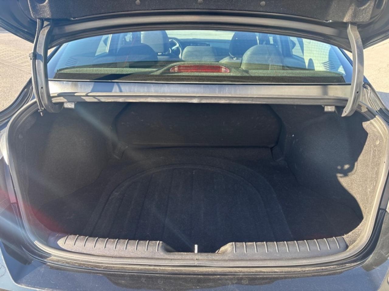 2023 Hyundai Elantra Preferred  -  Heated Seats Photo4