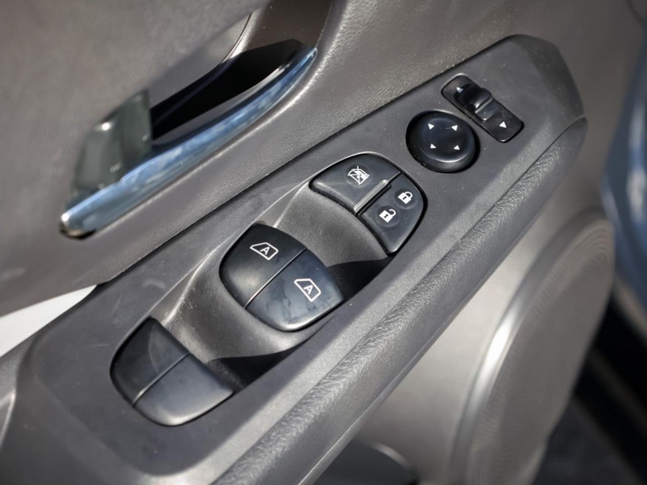 2024 Nissan Kicks SR  - $139 B/W Photo