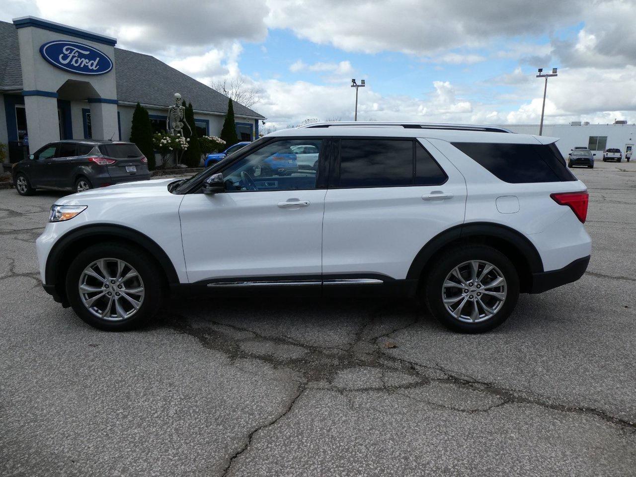 2022 Ford Explorer Limited Limited Photo