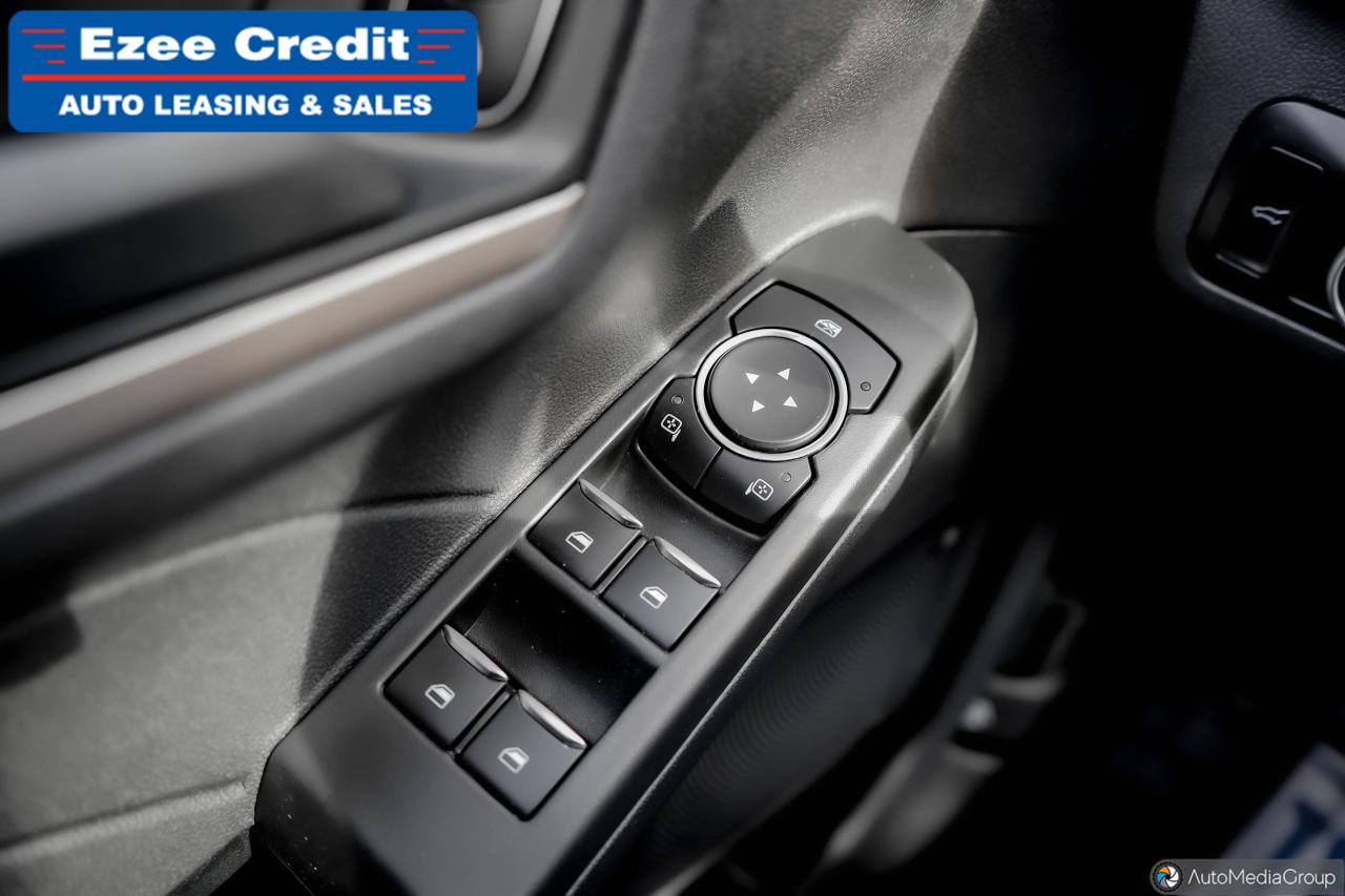 2022 Ford Escape SE Photo