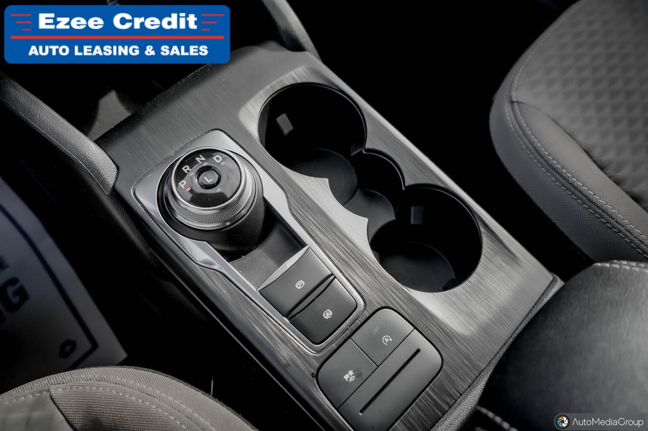 2022 Ford Escape SE Photo