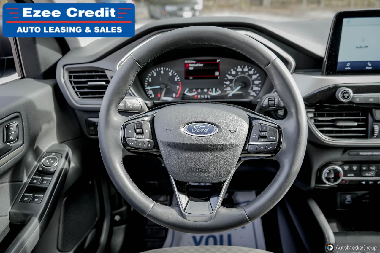 2022 Ford Escape SE Photo17