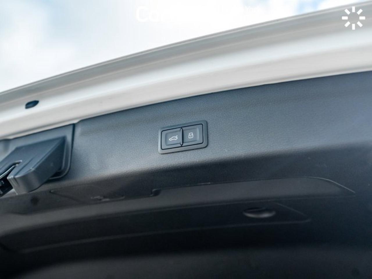 2022 Audi Q3 Komfort Panoroof Audi Pre Sense Bluetooth Heated Seats Apple CarPlay Android Auto Photo