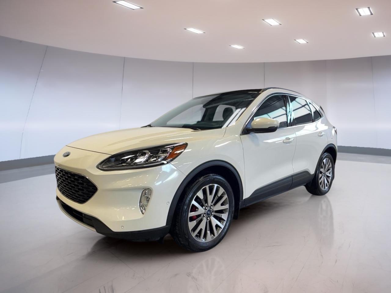 Used 2020 Ford Escape Hybrid Titanium Hybrid AWD for sale in Moose Jaw, SK